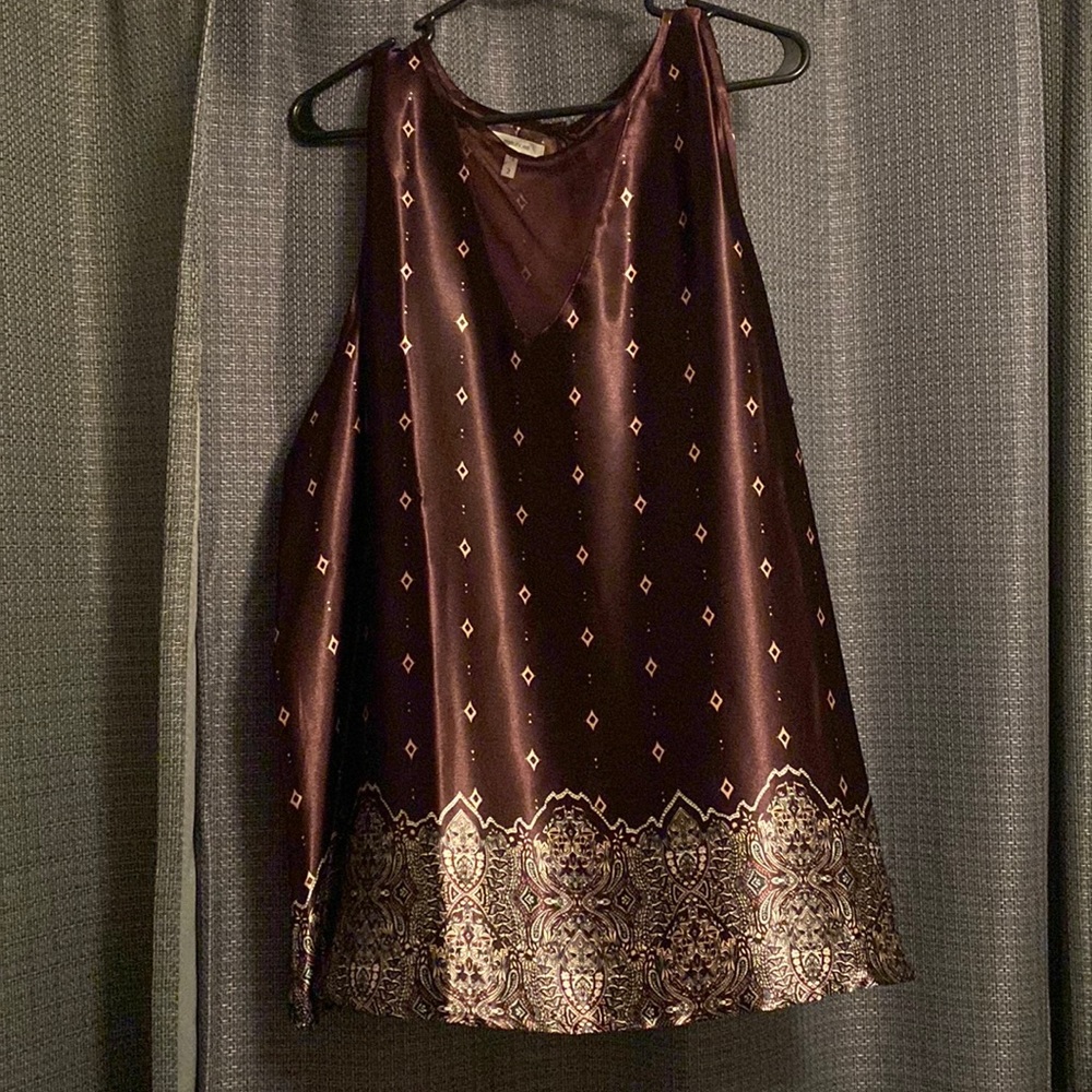 Satin maroon sleeveless blouse